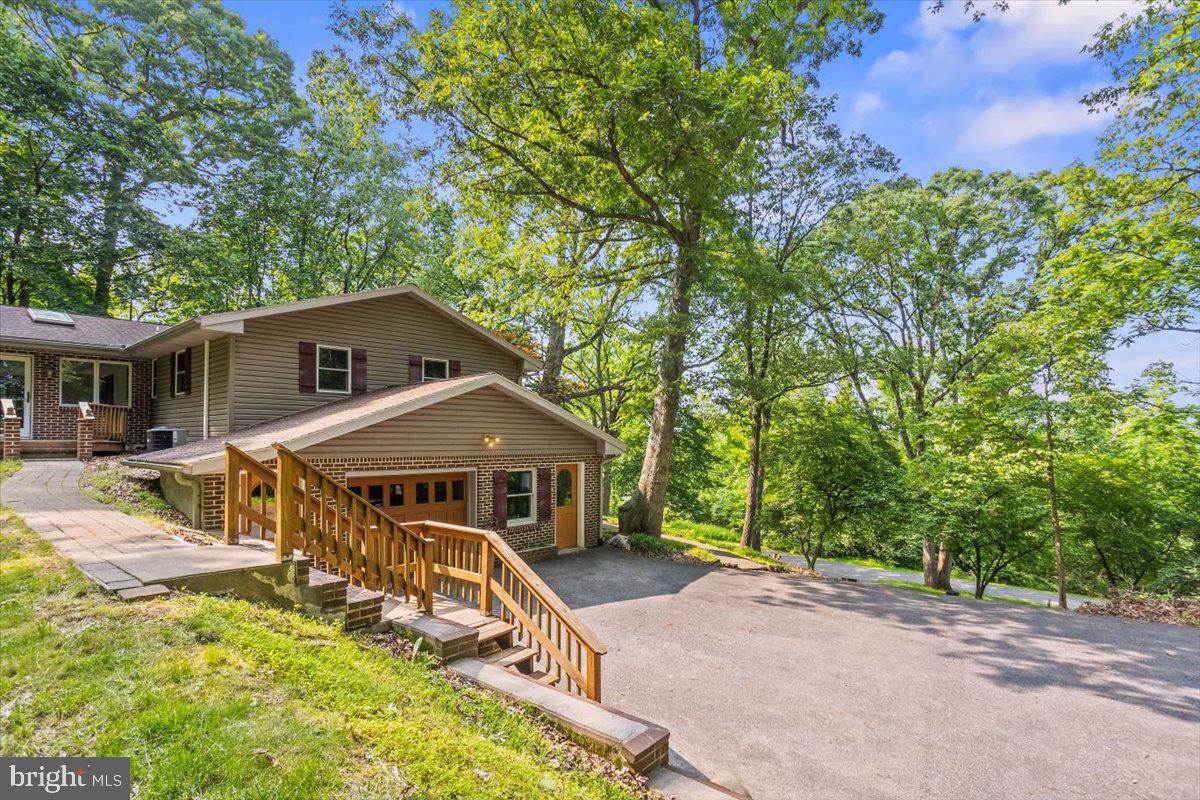 102 Ironmaster Road Lebanon, PA 17042 - Photo 37 of 42