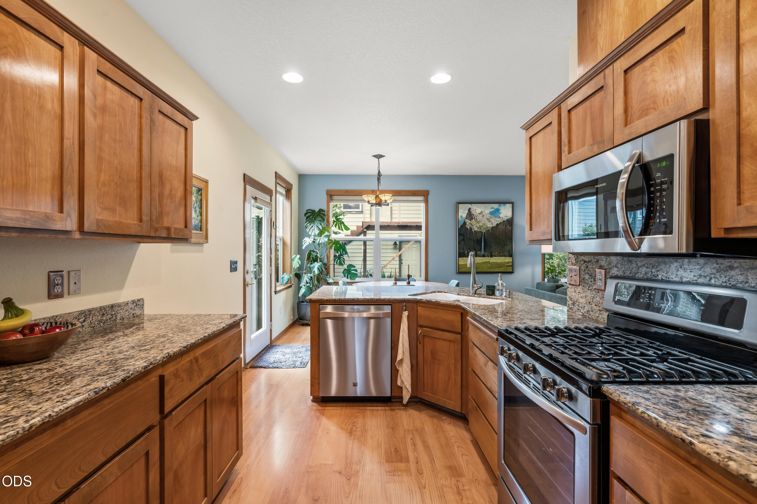 149 Graham Way Talent, OR 97540 - Photo 8 of 55