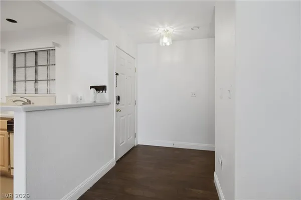 $1,750 | 2851 South Valley View Boulevard, Unit 1120, Las Vegas, NV 89102