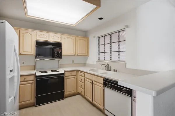$1,750 | 2851 South Valley View Boulevard, Unit 1120, Las Vegas, NV 89102