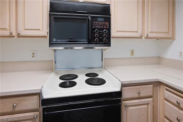 $1,750 | 2851 South Valley View Boulevard, Unit 1120, Las Vegas, NV 89102