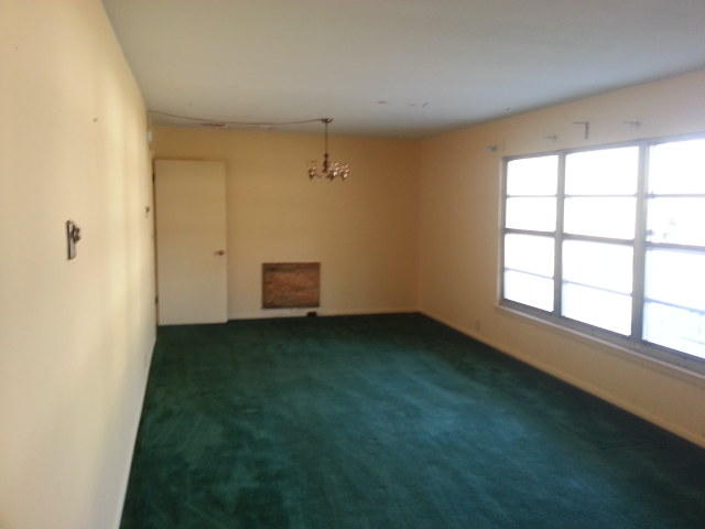 9 Reece Street Rossville, GA 30741 - Photo 3 of 6 Reece living room 03-06-2015.jpg