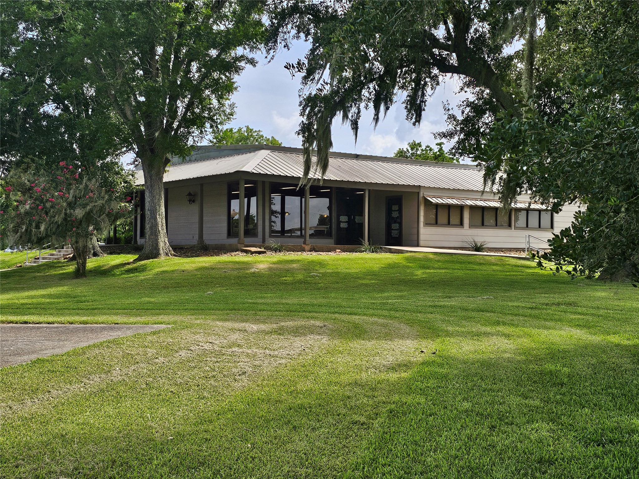 400 Pony Trail Angleton, TX 77515 - Photo 14 of 36 Gallery Image 14