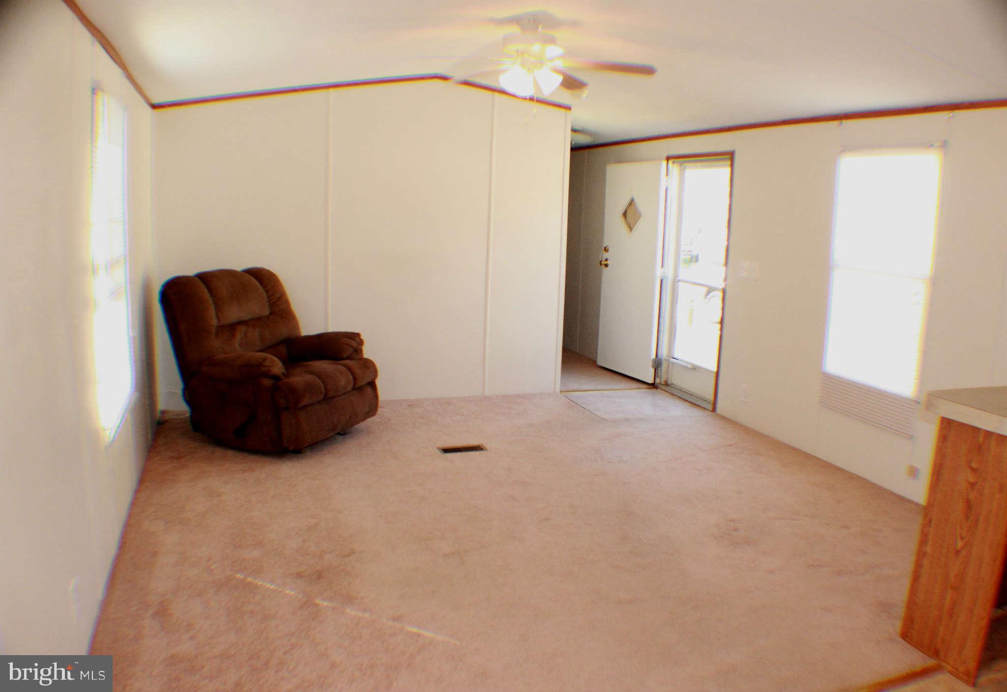 56 Shore Road Edgemere, MD 21219 - Photo 7 of 24 Living Room