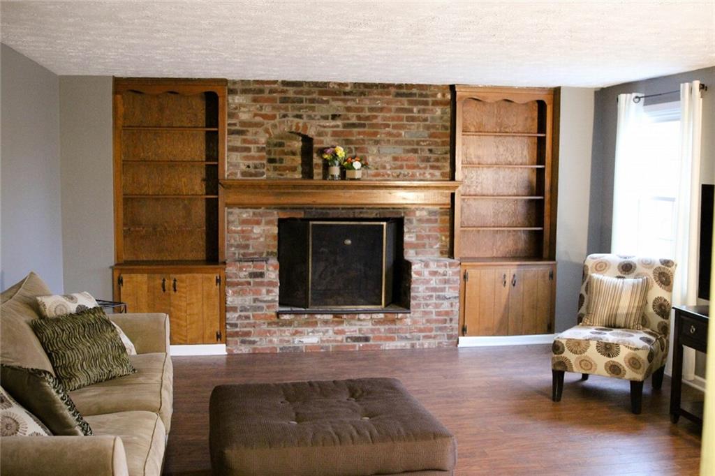 487 Woodland Road Pittsburgh, PA 15237 - Photo 2 of 6 Gallery Image 2