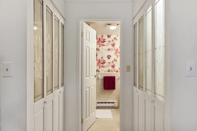 a very nice looking room with a entryway