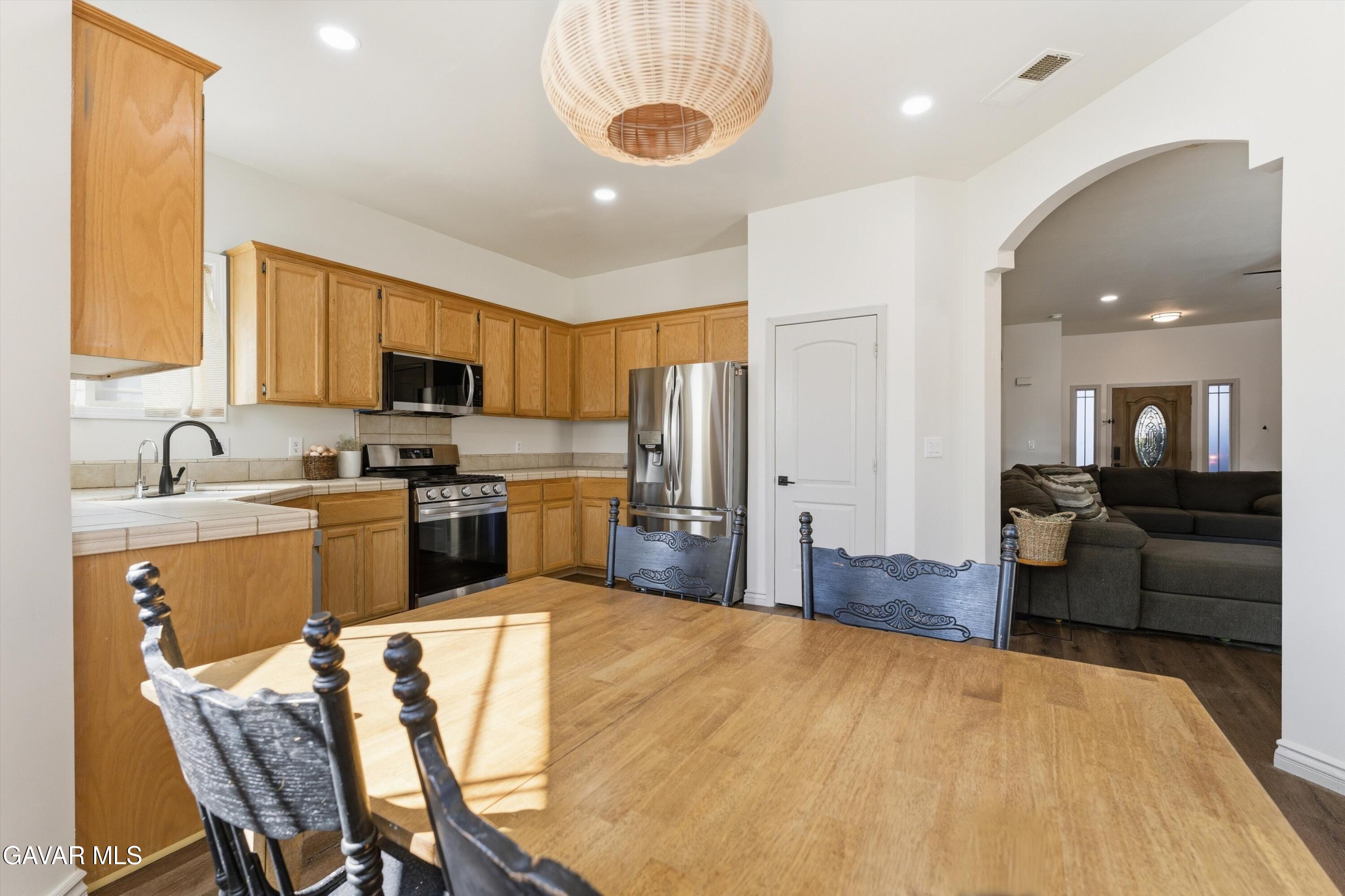 906 Mulberry Street Tehachapi, CA 93561 - Photo 10 of 25 09-JYP08338