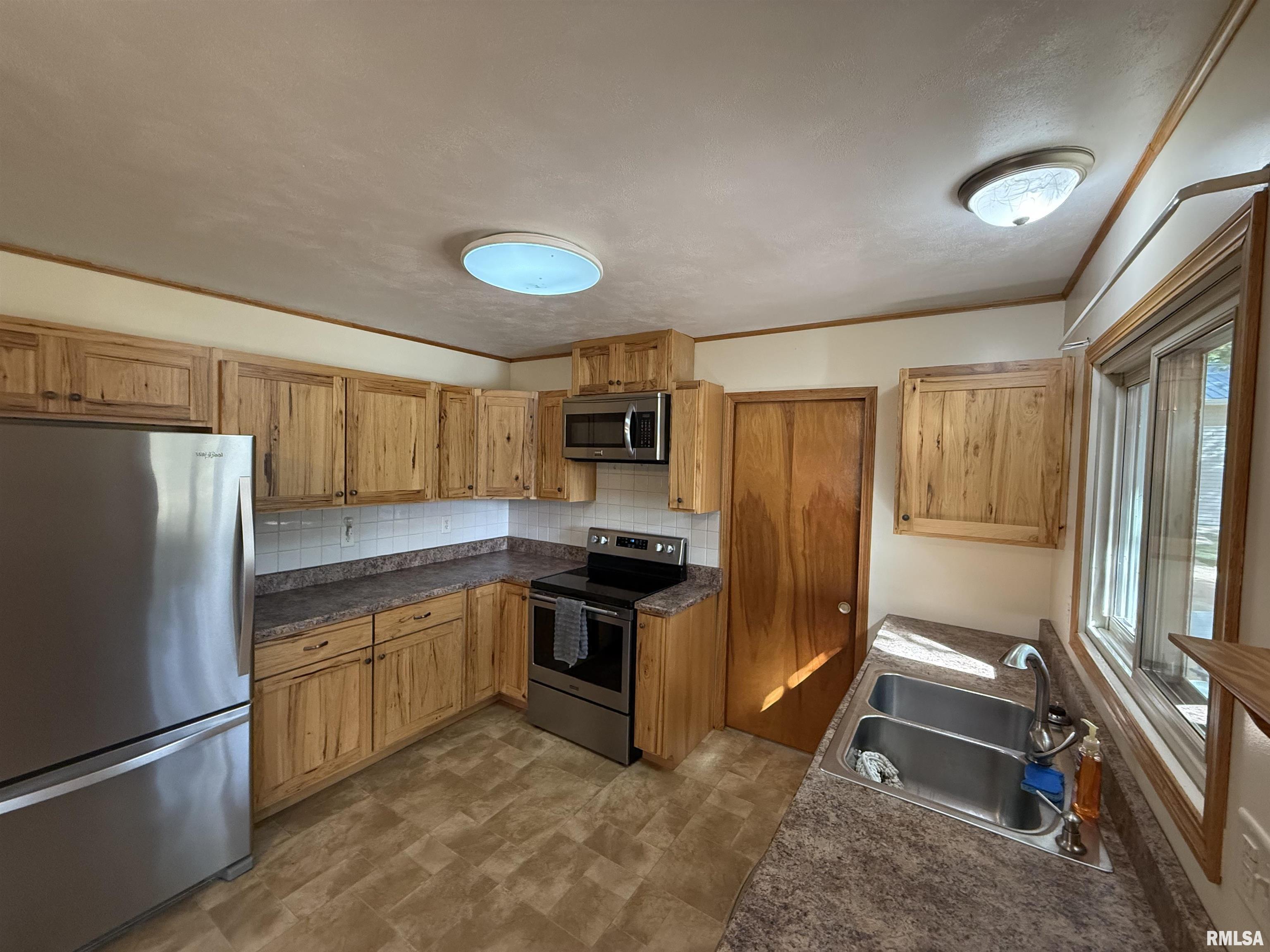 16265 East Cherokee Road Cuba, IL 61427 - Photo 21 of 51