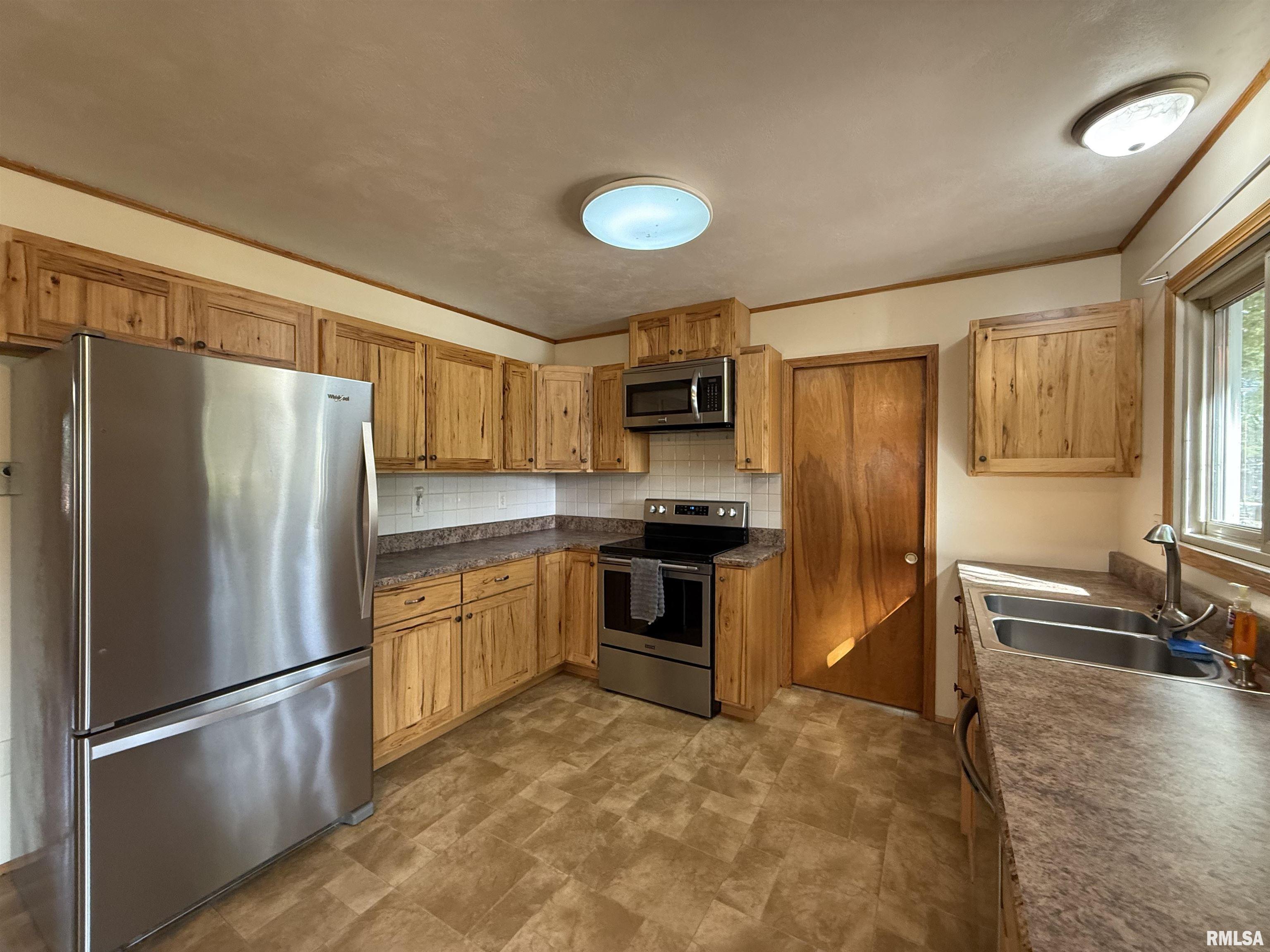 16265 East Cherokee Road Cuba, IL 61427 - Photo 22 of 51