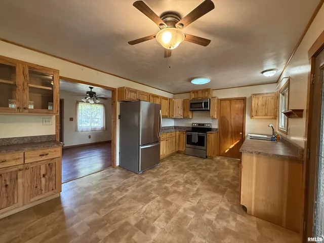 $166,000 | 16265 East Cherokee Road, Cuba, IL 61427