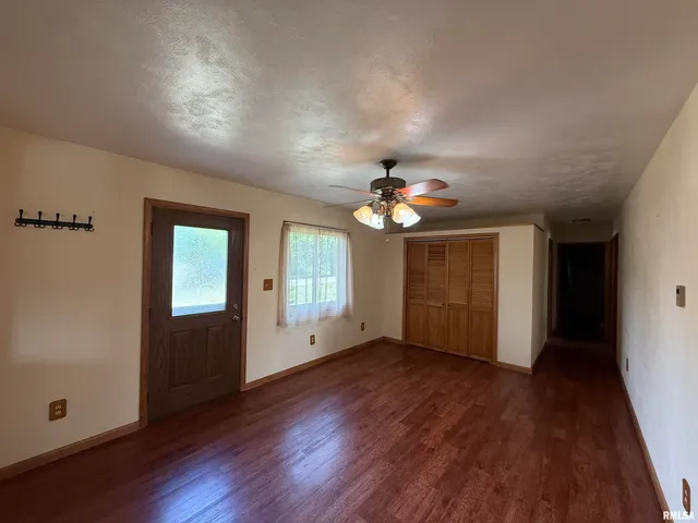 $166,000 | 16265 East Cherokee Road, Cuba, IL 61427