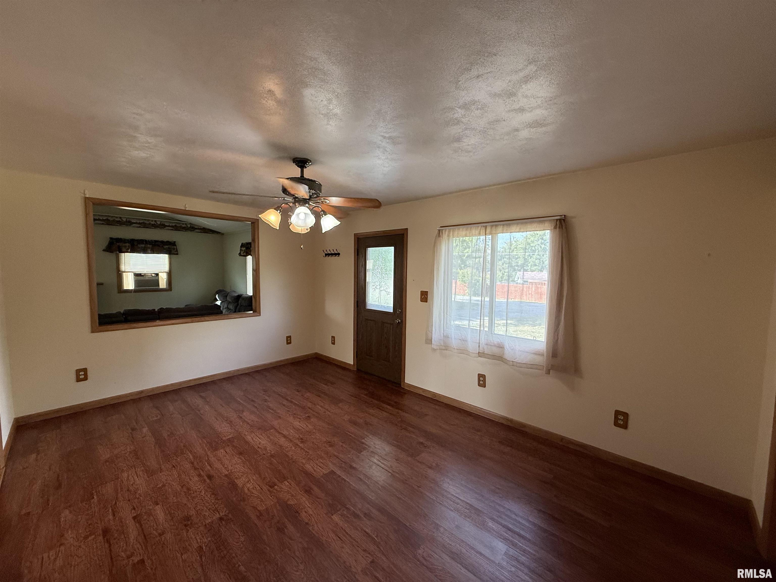 16265 East Cherokee Road Cuba, IL 61427 - Photo 39 of 51