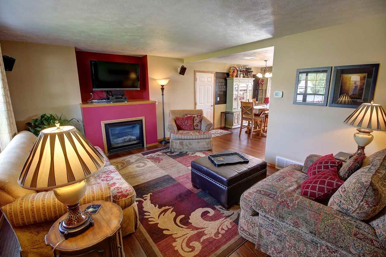 4706 North Silas Road Spokane Valley, WA 99216 - Photo 2 of 20