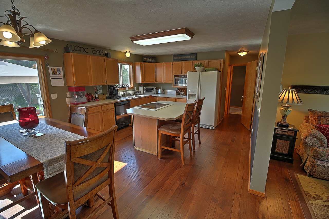 4706 North Silas Road Spokane Valley, WA 99216 - Photo 5 of 20