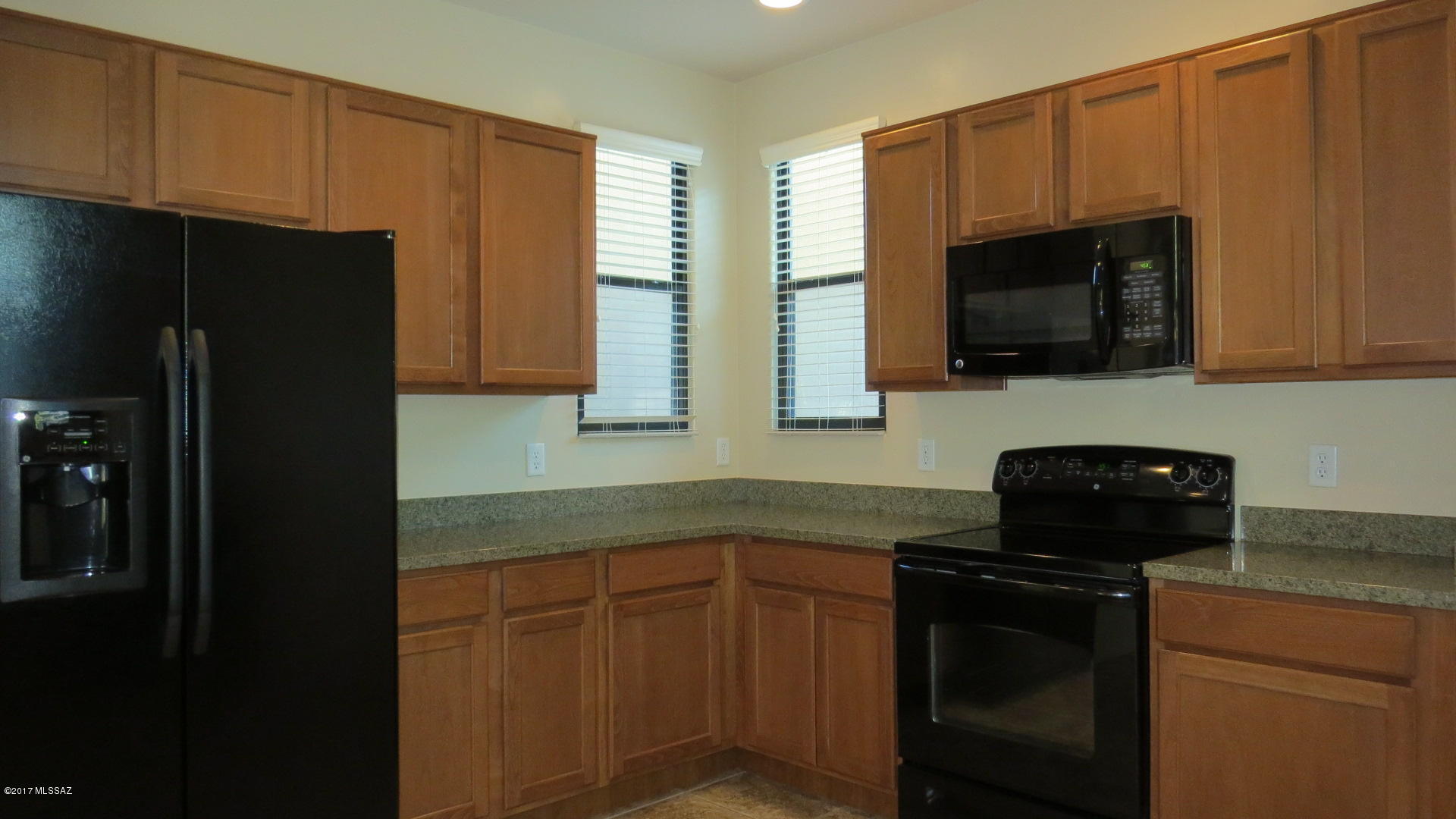 283 East Croydon Park Road Tucson, AZ 85704 - Photo 8 of 32