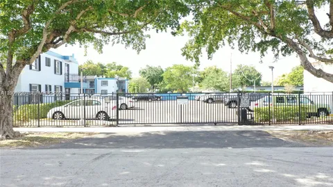 $2,175 | 160 Southwest 30th Avenue, Unit 204A, Miami, FL 33135