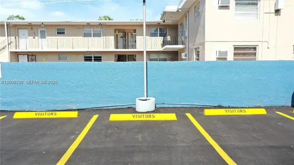 $2,175 | 160 Southwest 30th Avenue, Unit 204A, Miami, FL 33135