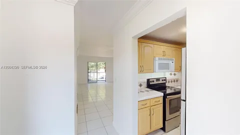 $2,175 | 160 Southwest 30th Avenue, Unit 204A, Miami, FL 33135