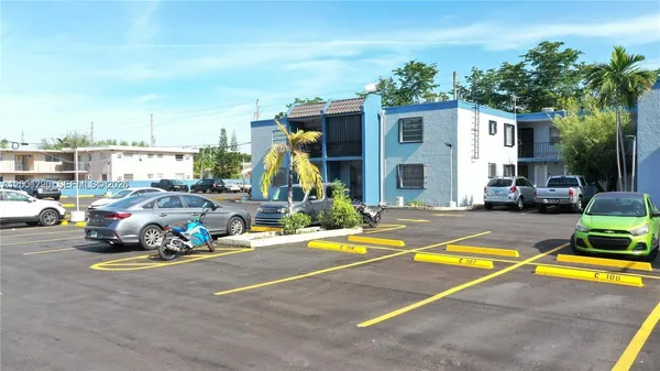 $2,175 | 160 Southwest 30th Avenue, Unit 204A, Miami, FL 33135