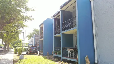 $2,175 | 160 Southwest 30th Avenue, Unit 204A, Miami, FL 33135