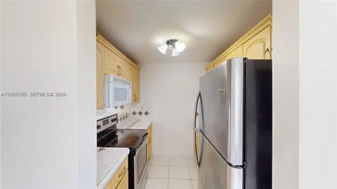 $2,175 | 160 Southwest 30th Avenue, Unit 204A, Miami, FL 33135