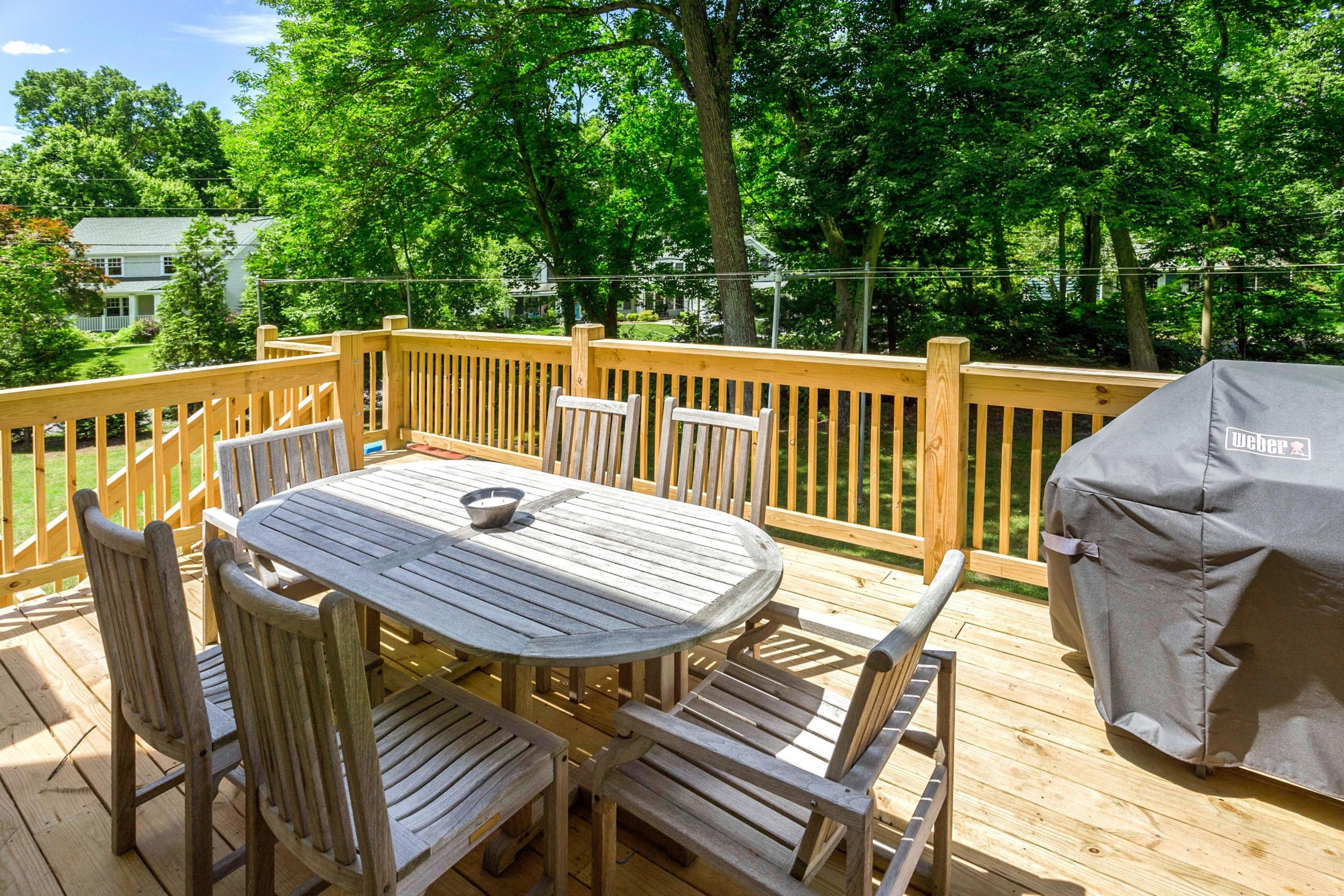 34 Country Club Road Darien, CT 06820 - Photo 9 of 17 a view of balcony with furniture and trees