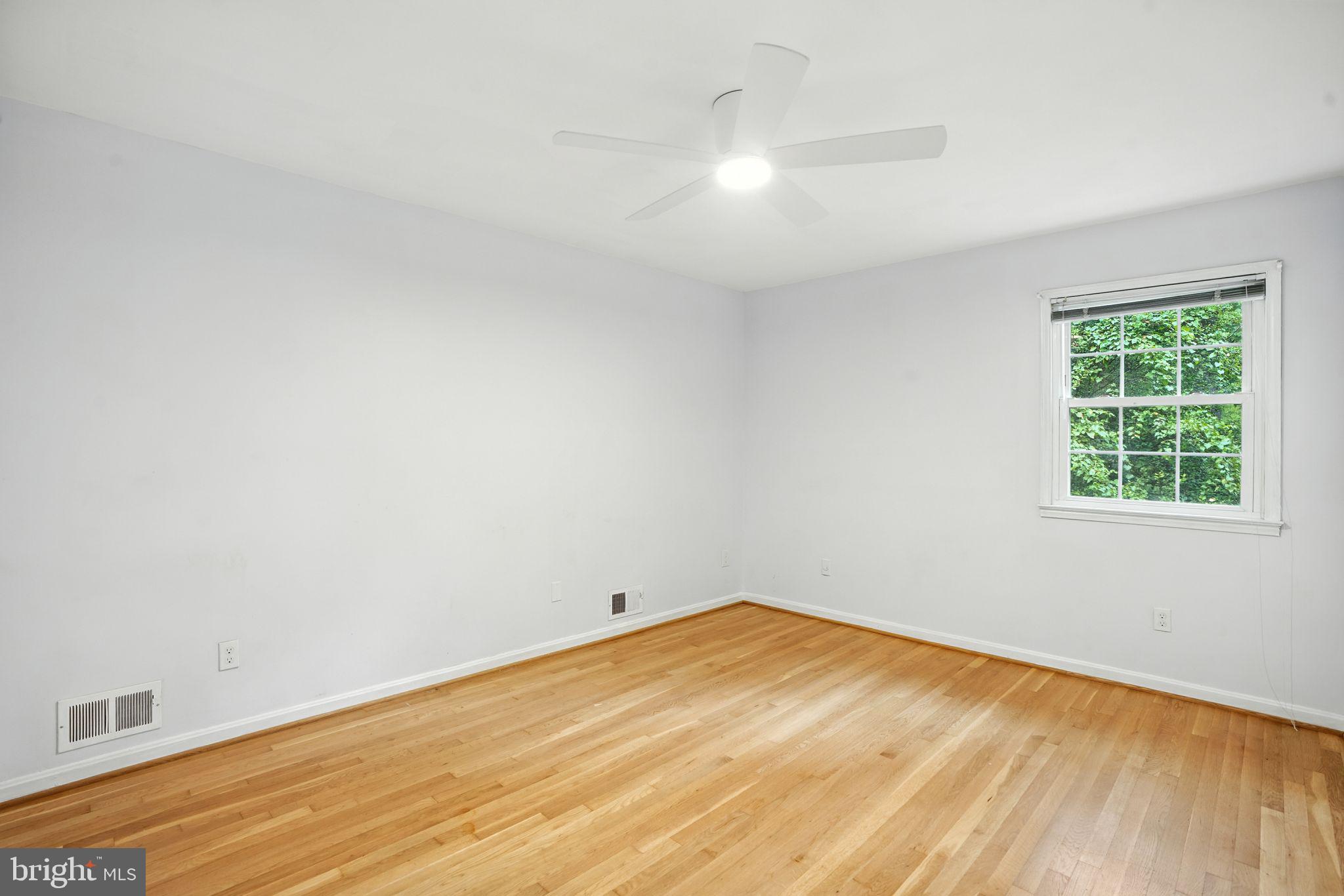 2359 Tumbletree Way Reston, VA 20191 - Photo 16 of 45