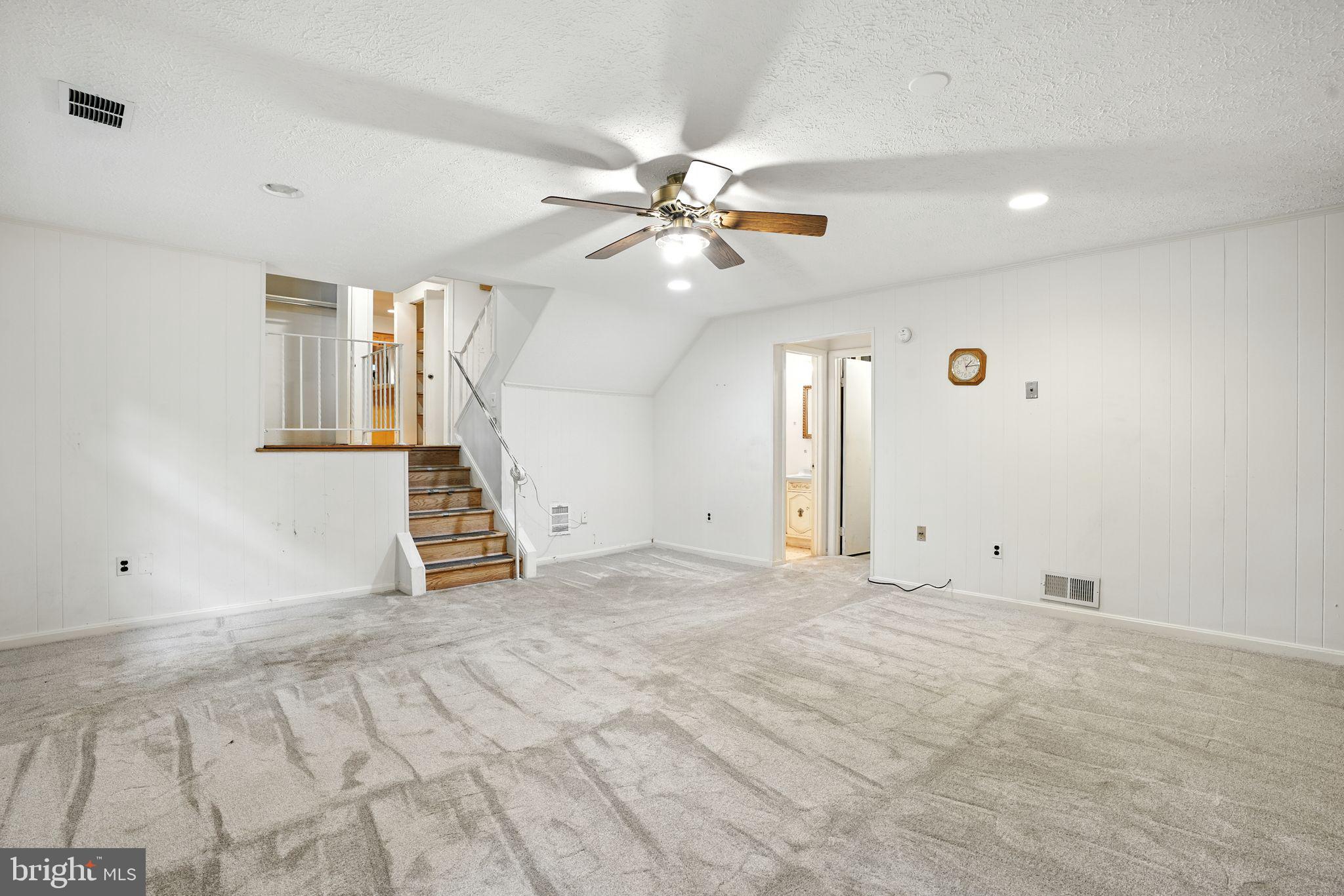 2359 Tumbletree Way Reston, VA 20191 - Photo 30 of 45