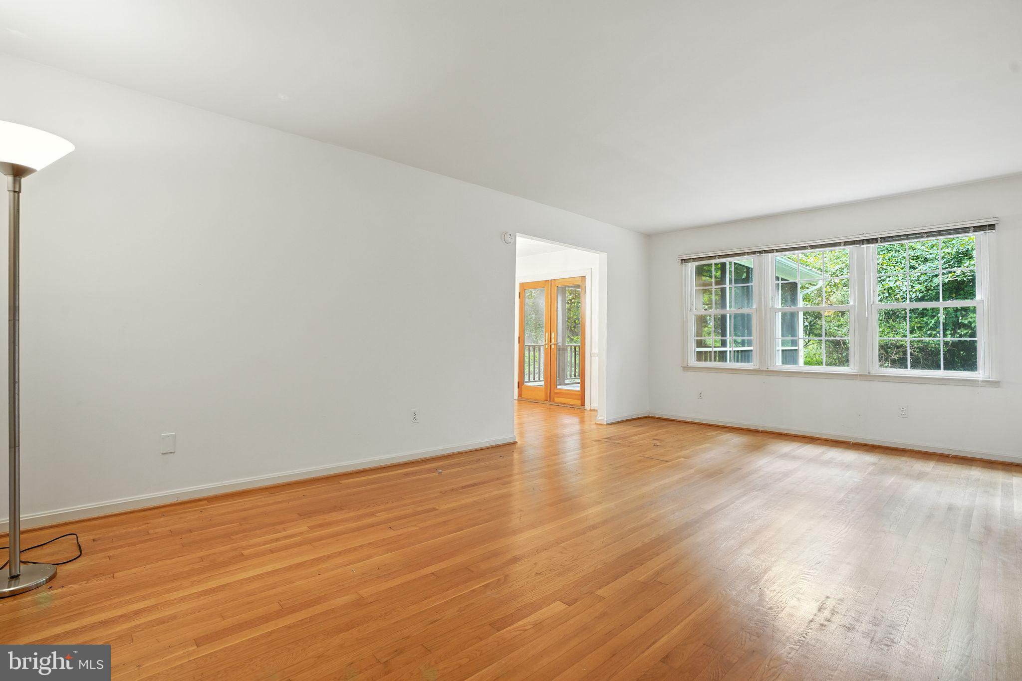 2359 Tumbletree Way Reston, VA 20191 - Photo 6 of 45