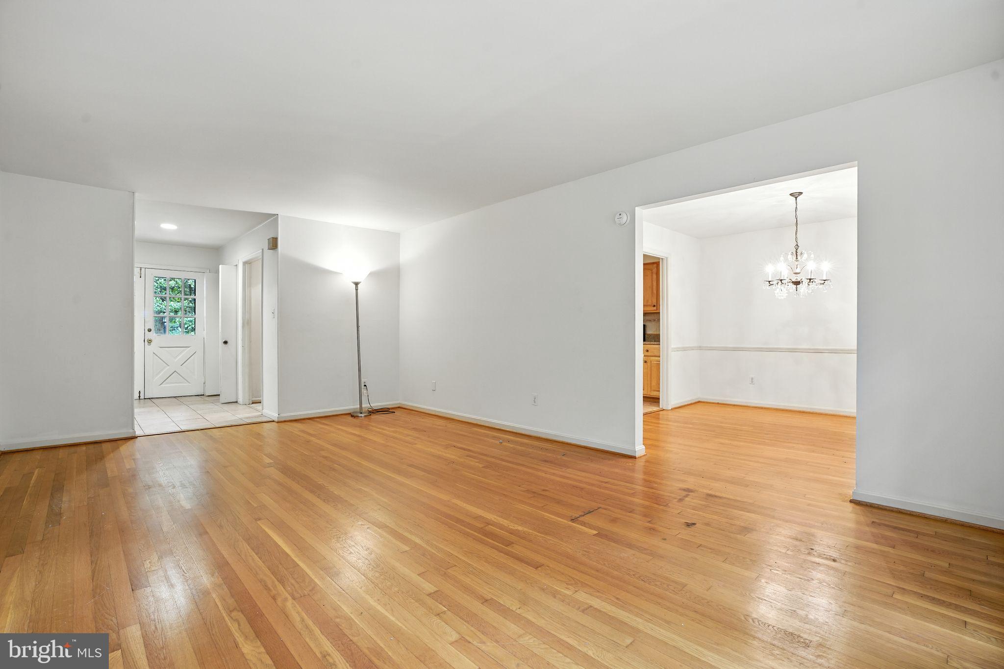 2359 Tumbletree Way Reston, VA 20191 - Photo 9 of 45