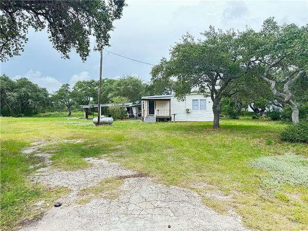 $1,250 | 470 Hailey Road, Rockport, TX 78382