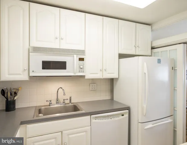 $239,000 | 1900 John F Kennedy Boulevard, Unit 501, Philadelphia, PA 19103