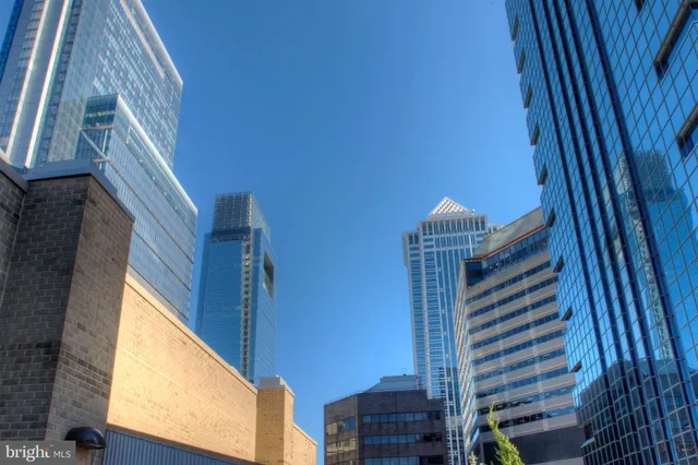 $239,000 | 1900 John F Kennedy Boulevard, Unit 501, Philadelphia, PA 19103