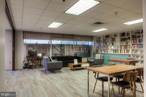 $225,000 | 1900 John F Kennedy Boulevard, Unit 501, Philadelphia, PA 19103