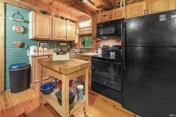 $339,900 | 3331 Shamrock Lane, Birdseye, IN 47513