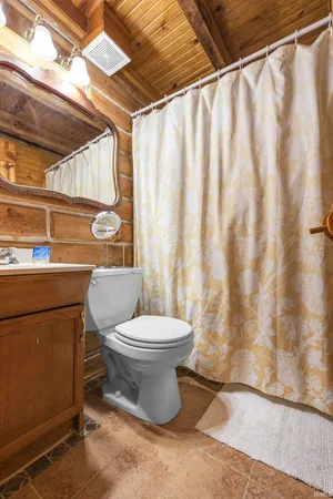 $339,900 | 3331 Shamrock Lane, Birdseye, IN 47513