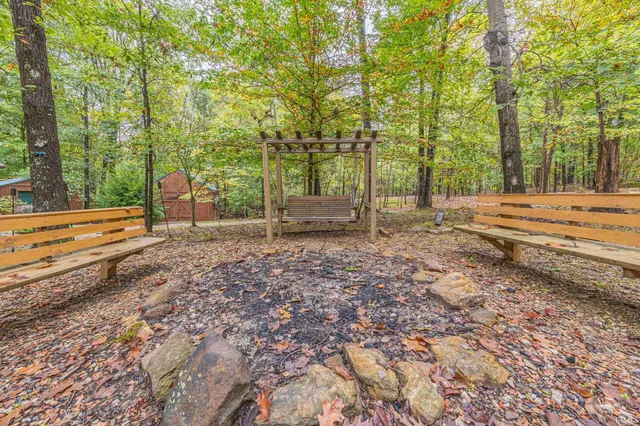 $339,900 | 3331 Shamrock Lane, Birdseye, IN 47513