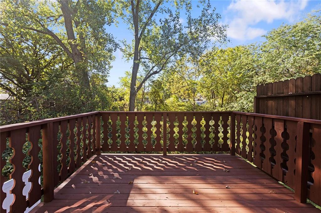 7240 Mastin Street Merriam, KS 66203 - Photo 11 of 32