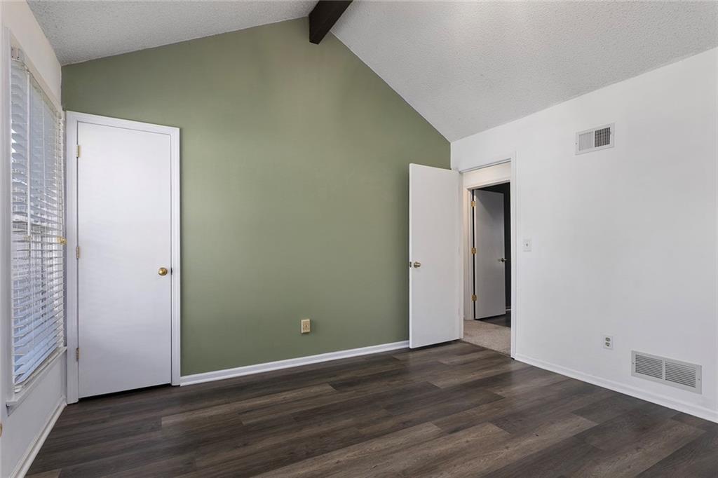 7240 Mastin Street Merriam, KS 66203 - Photo 16 of 32