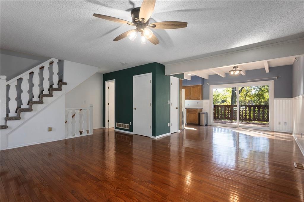 7240 Mastin Street Merriam, KS 66203 - Photo 3 of 32