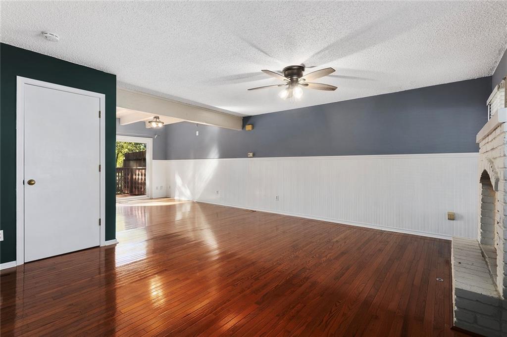 7240 Mastin Street Merriam, KS 66203 - Photo 5 of 32