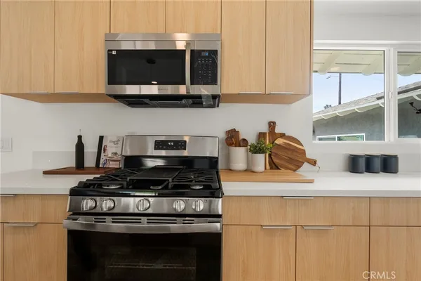 $995,000 | 21731 Bryant Street, Canoga Park, CA 91304