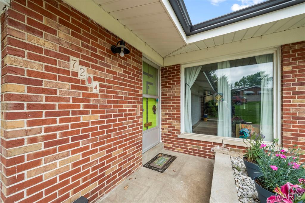7204 Rockspring Drive Affton, MO 63123 - Photo 2 of 43 Gallery Image 2