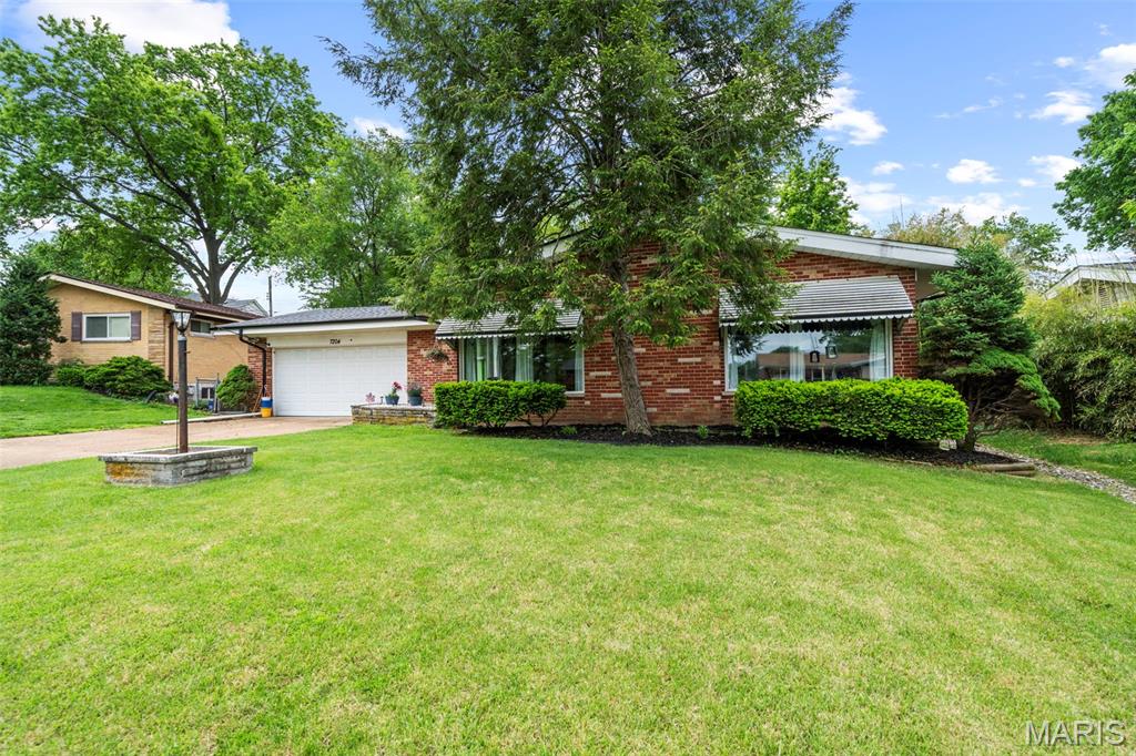 7204 Rockspring Drive Affton, MO 63123 - Photo 42 of 43 Gallery Image 42