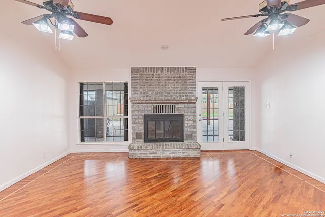 $475,000 | 380 Bear Ridge Drive, La Vernia, TX 78121