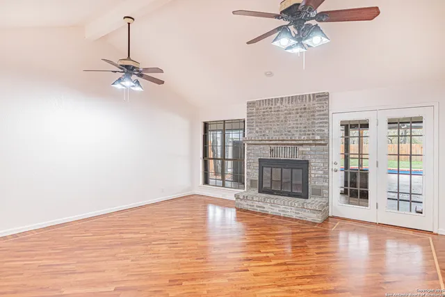 $475,000 | 380 Bear Ridge Drive, La Vernia, TX 78121