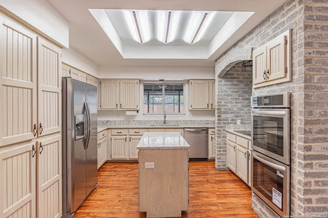 $475,000 | 380 Bear Ridge Drive, La Vernia, TX 78121