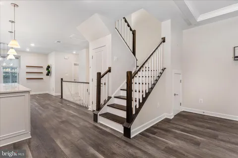 $700,000 | 12910 Sunrise Ridge Alley, Unit 60, Herndon, VA 20171