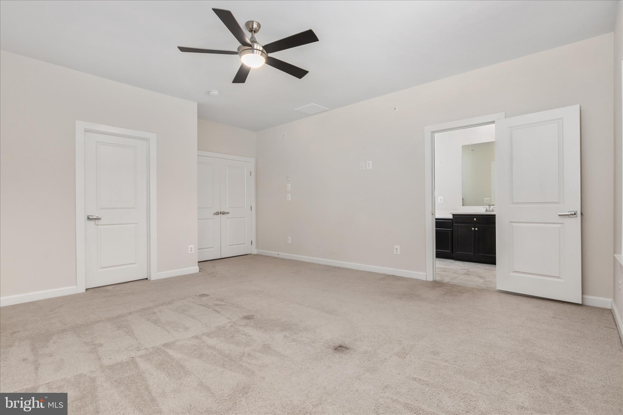 12910 Sunrise Ridge Alley, Unit 60 Herndon, VA 20171 - Photo 18 of 45 Primary bedroom