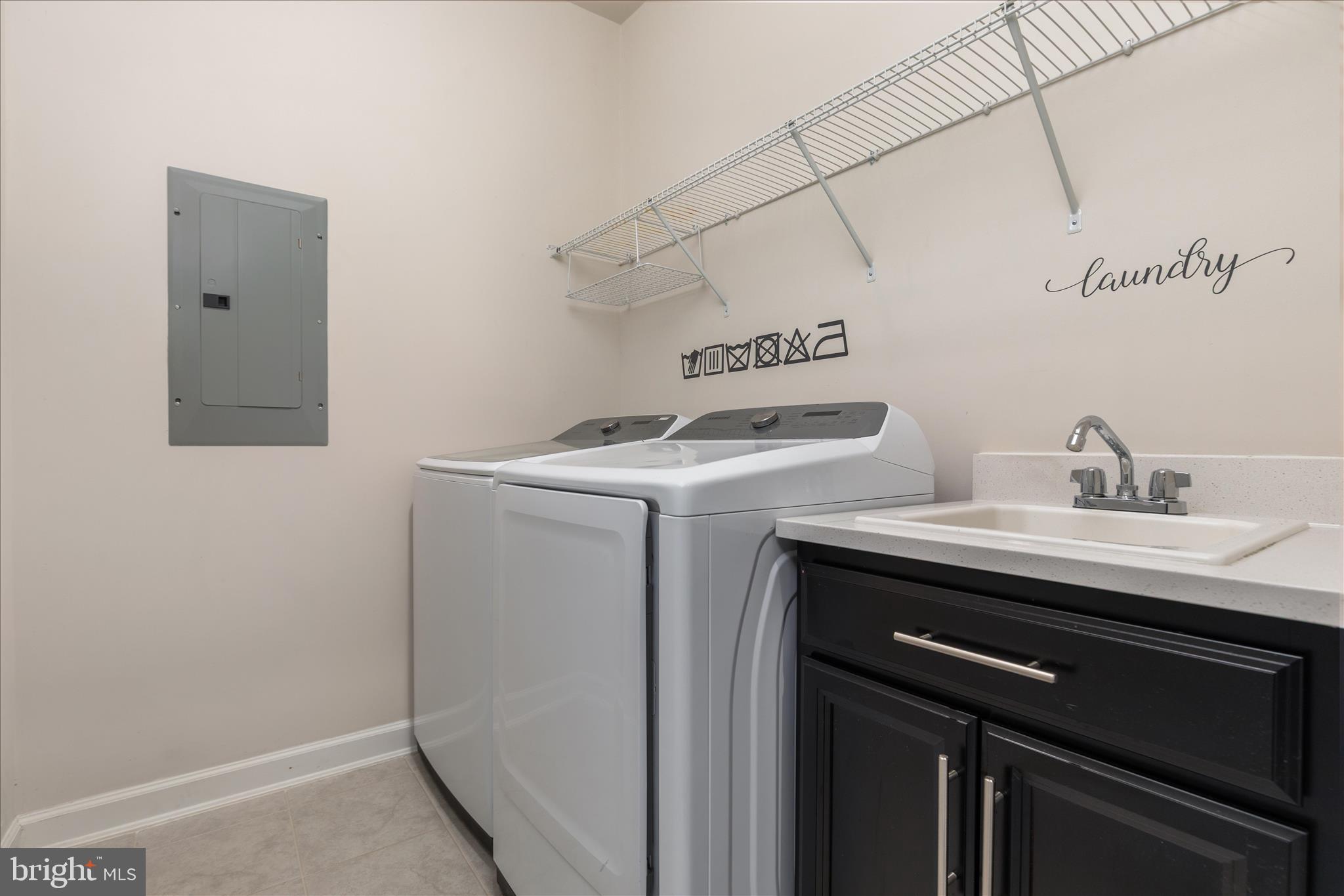 12910 Sunrise Ridge Alley, Unit 60 Herndon, VA 20171 - Photo 26 of 45 Bedroom level laundry room